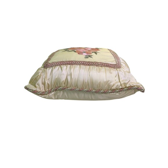 Touch of Class Luxury Piped Pillow Square Floral Trellis Rose Blush 18” NEW - Picture 2 of 11